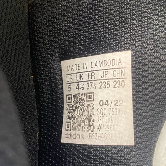 Adidas Soccer Shoes Boys Size 5 Color Blue - Picture 3 of 9